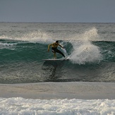 Ali #Lawavesurfcrew, La Izquierda