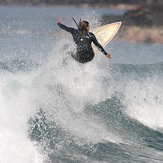 Ali #Lawavesurfcrew, La Izquierda