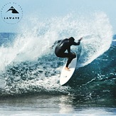 Ali #Lawavesurfcrew, La Izquierda