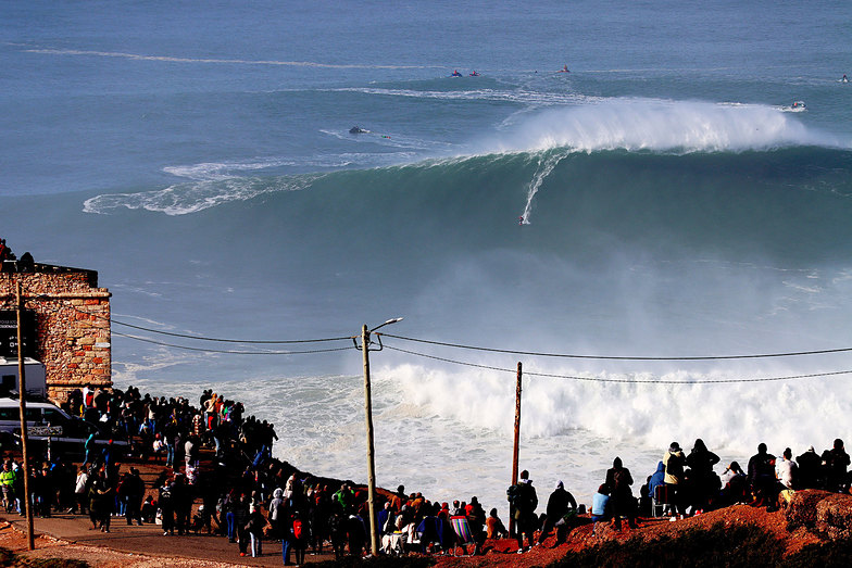 Praia do Norte surf break