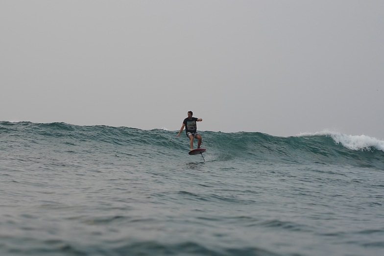 Midigama Right surf break