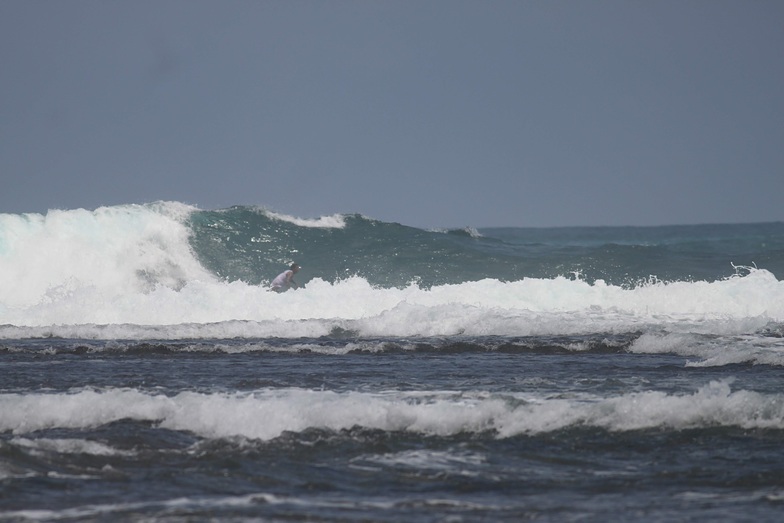 Llorente surf break