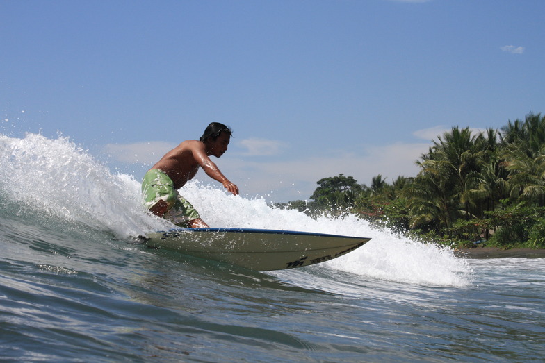 Batu Karas surf break