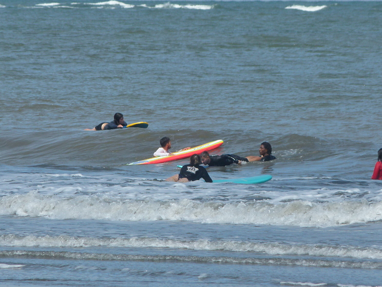 surf house estilo libre, Playa Ladrilleros