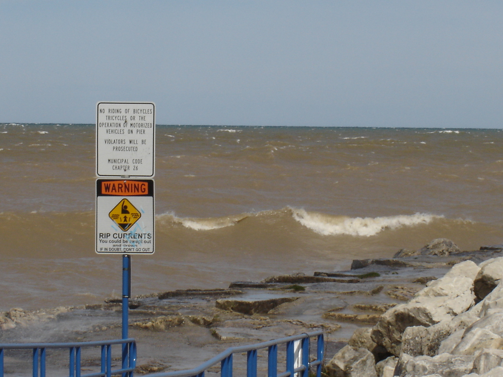 watch the rip currents:), Sheboygan