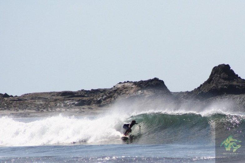 El Transito surf break