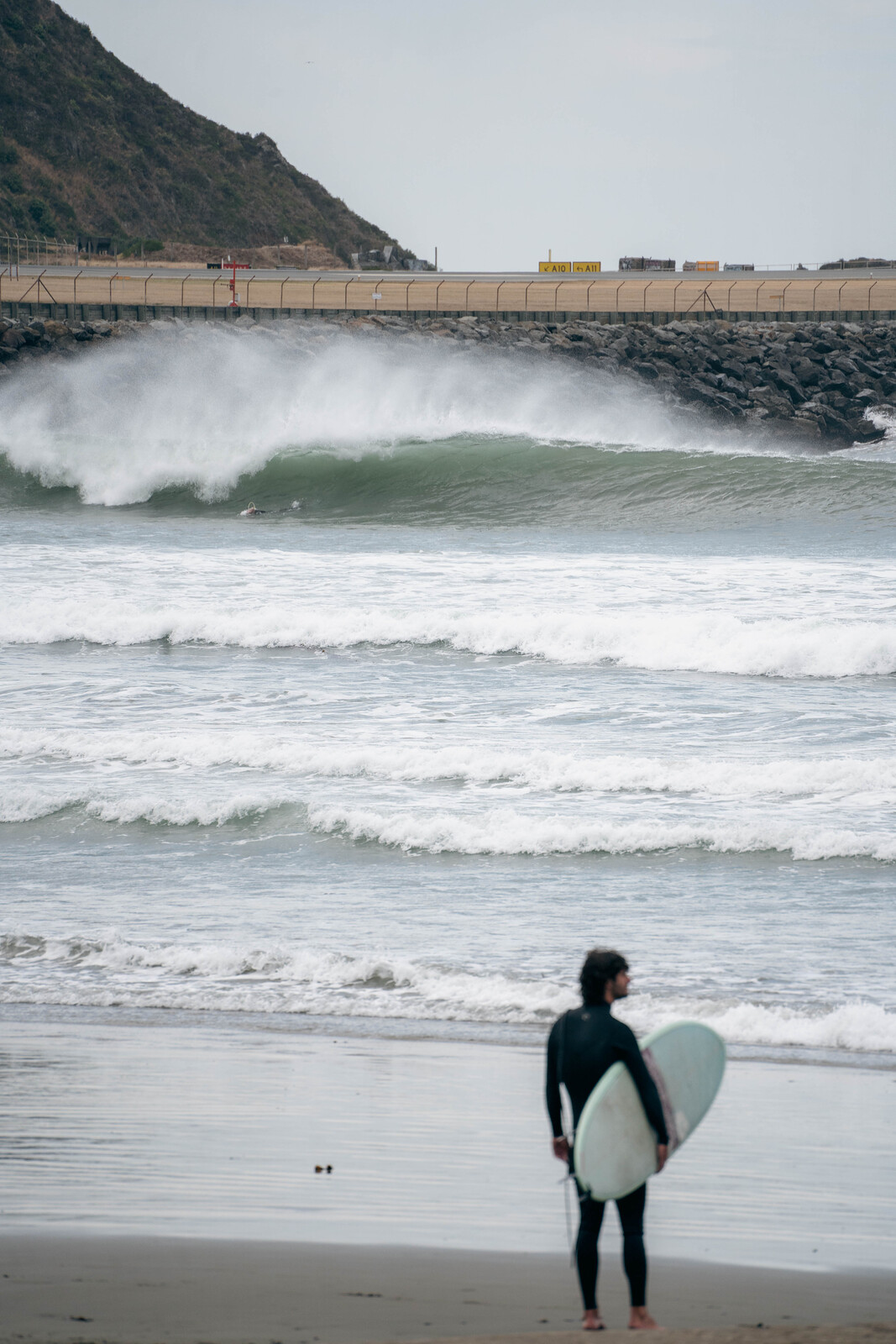 Tube forming off the point, Lyall Bay