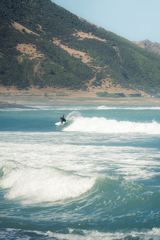 Tora-Bombora surf break