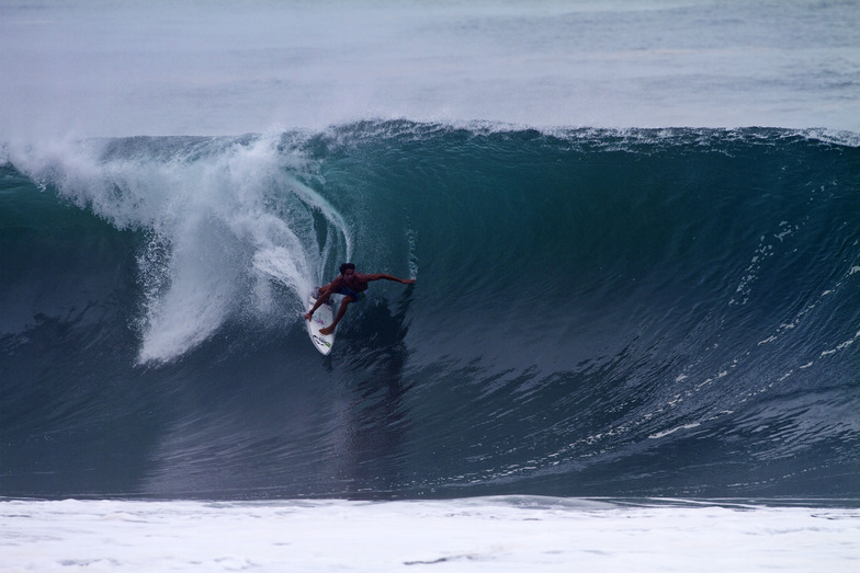 Pascuales surf break