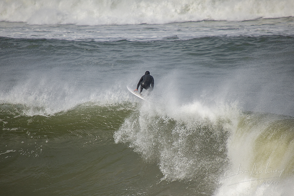 Surfeando en Zurriola, Playa de Gros