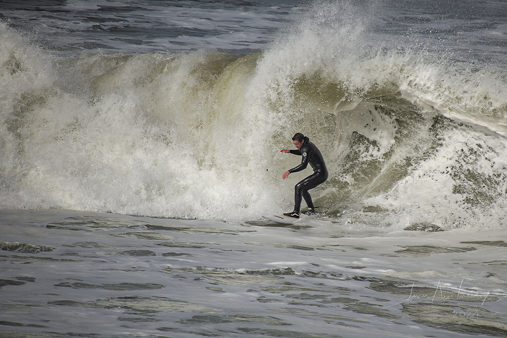 Surfeando en Zurriola, Playa de Gros