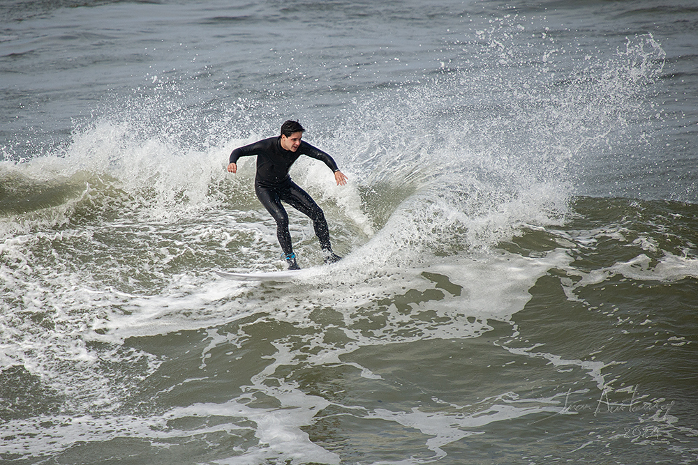 Surfeando en Zurriola, Playa de Gros