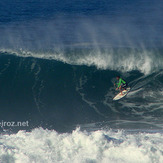 marcelo trekinho in a big barrel!, Canto do Leblon