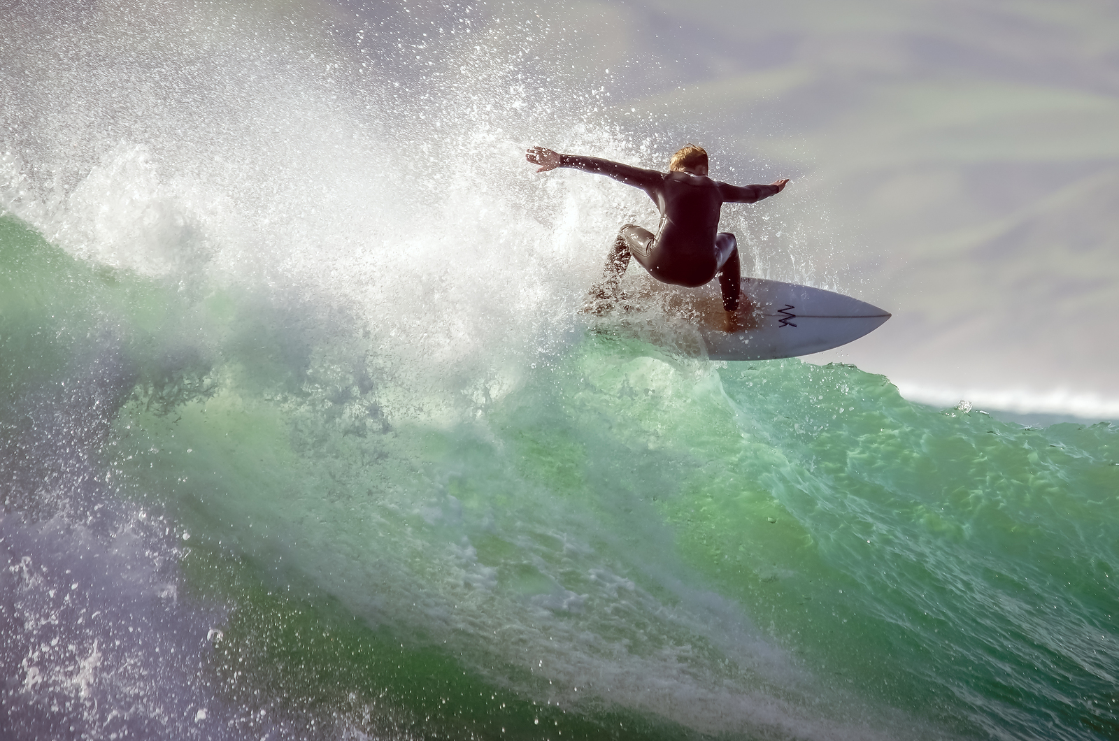 Raglan Manu, Raglan-Manu Bay