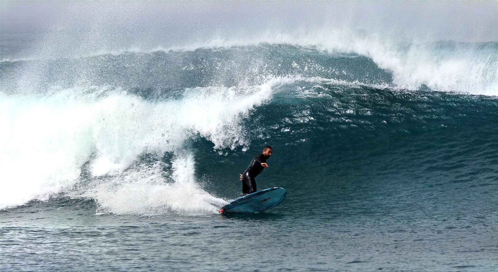 Emilio, La Izquierda