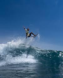 Zepplin Waite Surfing, Peka Peka