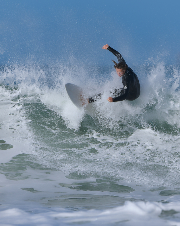 Manorbier surf break