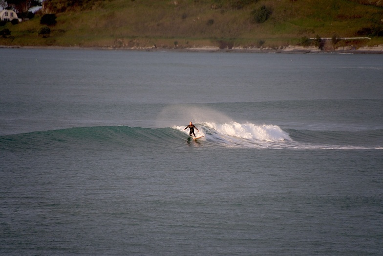 Tuahuru Reefs surf break