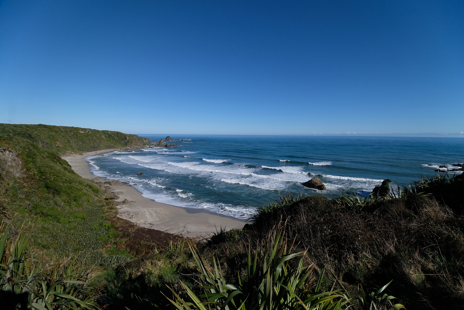 Between Tauranga Bay and Cape Foulwind