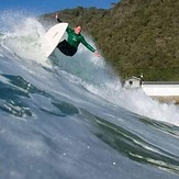 Surfs up, Victoria Bay