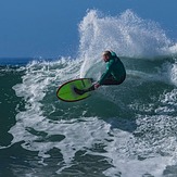 Surfs up, Victoria Bay