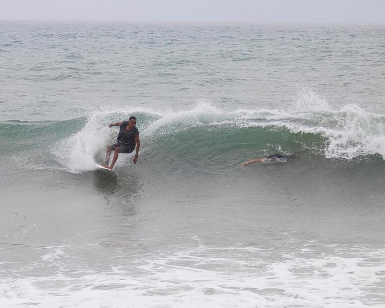 SURFER CARLOS SOTO