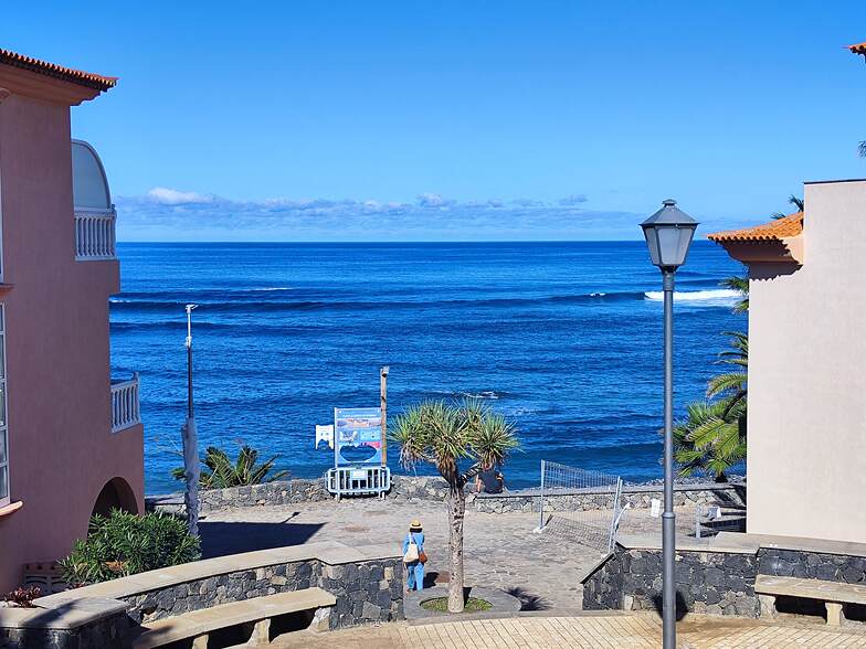 Derecha de la Caleta surf break