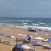 Corrente (ao fundo) e beach break (mais próximo)