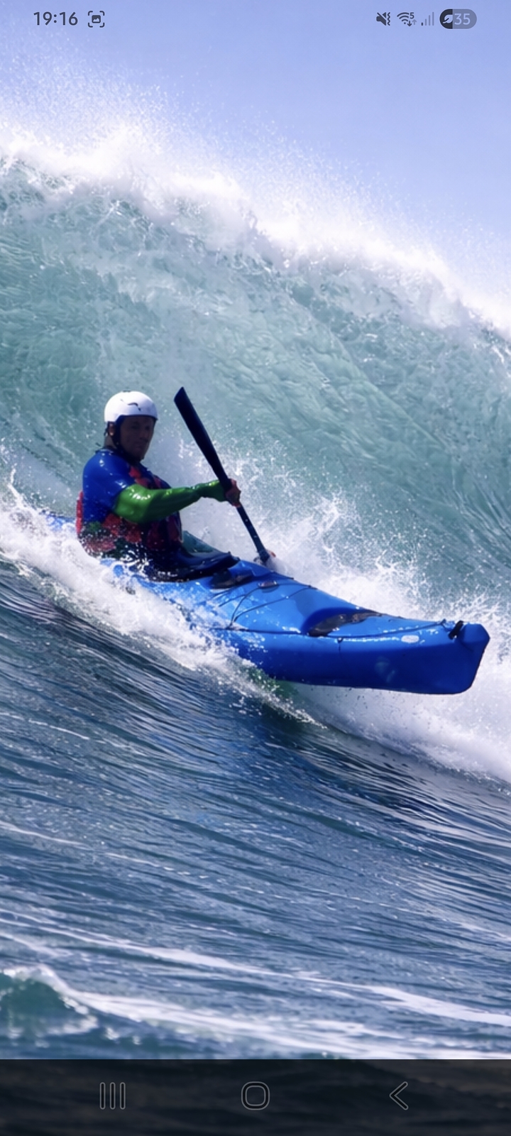 TThe Blue Jandal, O'neill's, Bethell's Beach / Te Henga