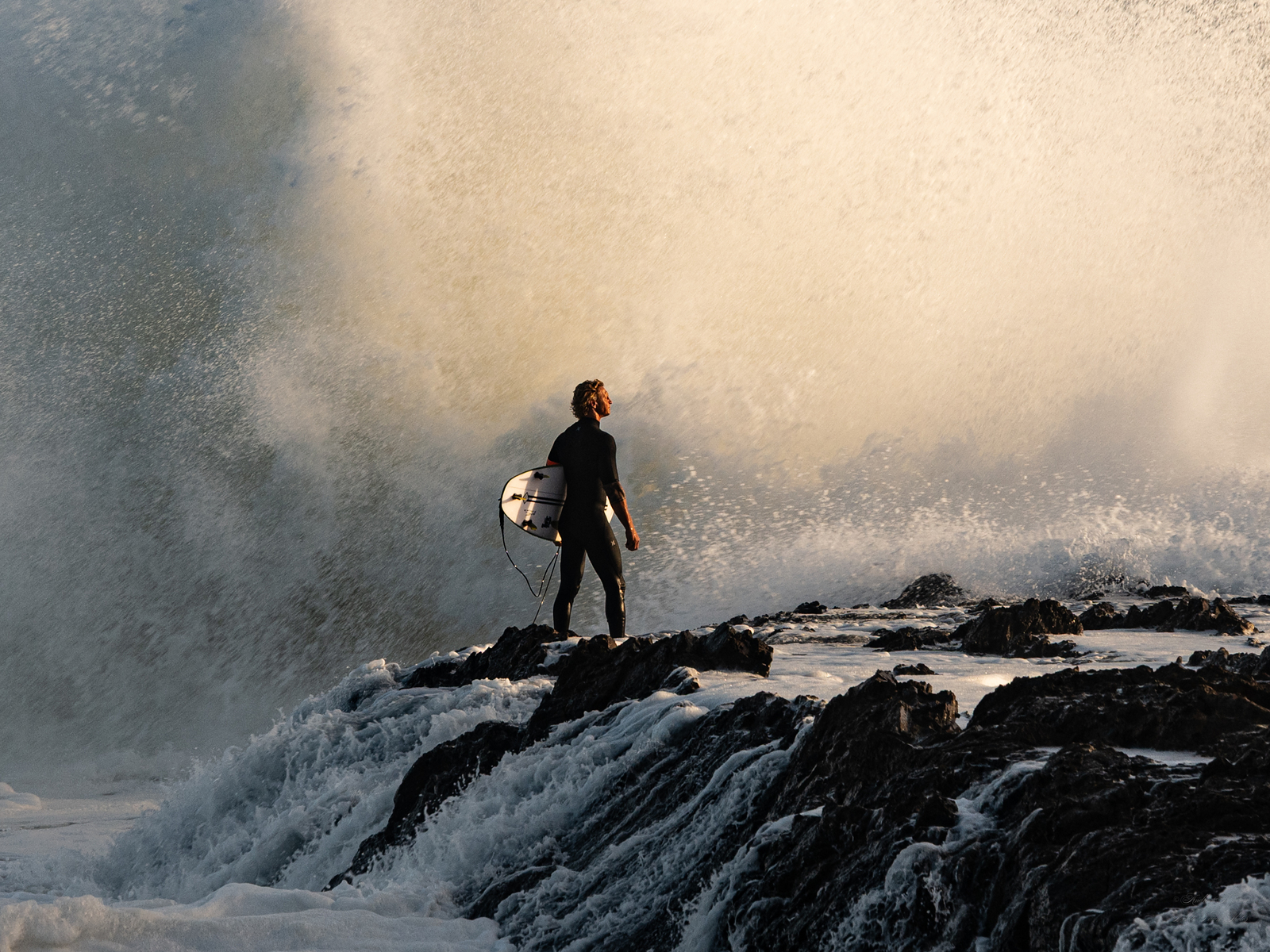 Unknown Surfer, Snapper Rocks