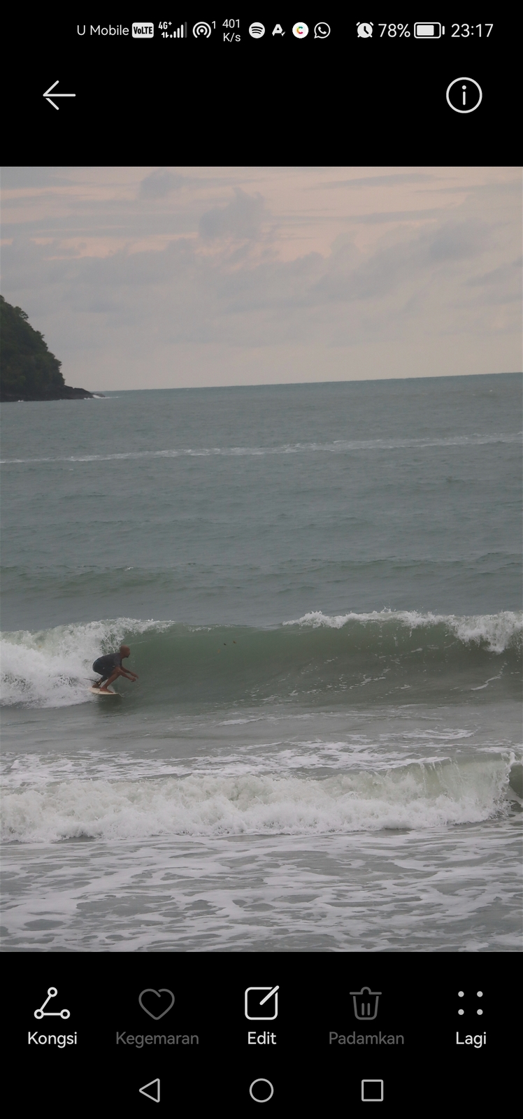 Tengah beach, Tengah Beach (Bank Negara)