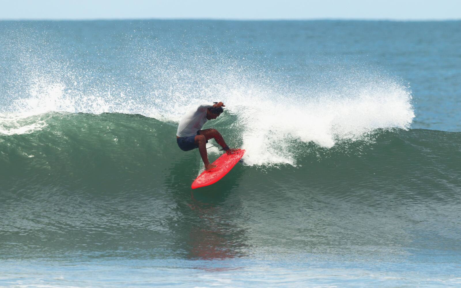 Surfing el beater en saladitas., La Saladita