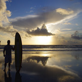 Early morning surf session, St Augustine Beach Pier