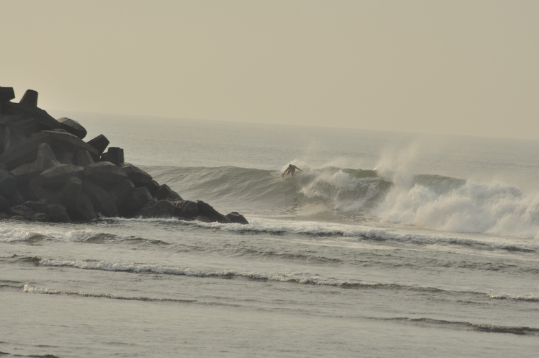 Marina surf break