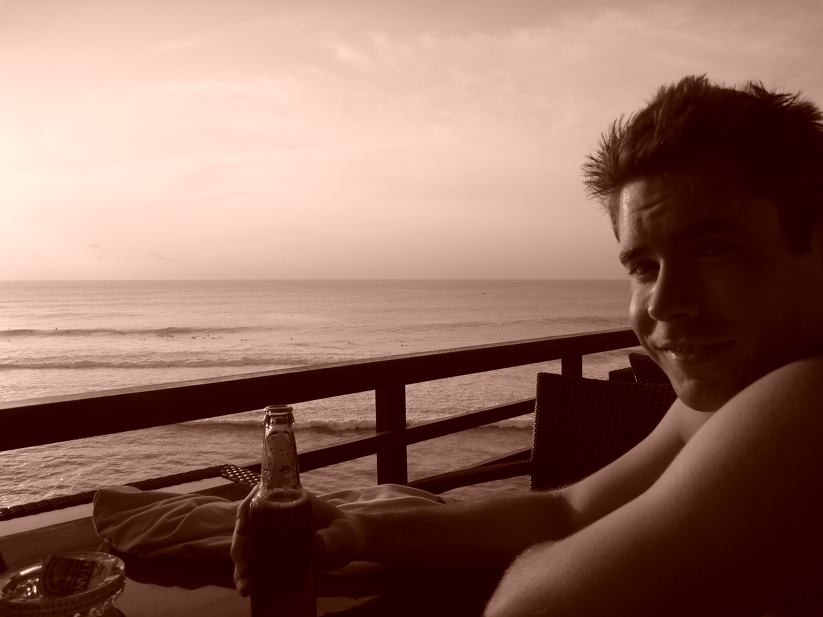 the best way to enjoy a beer, Uluwatu