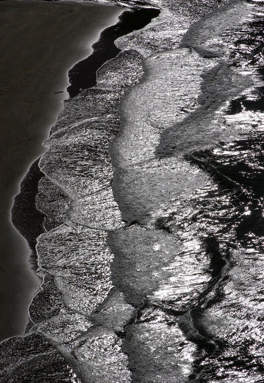 Wave patterns at Mwnt