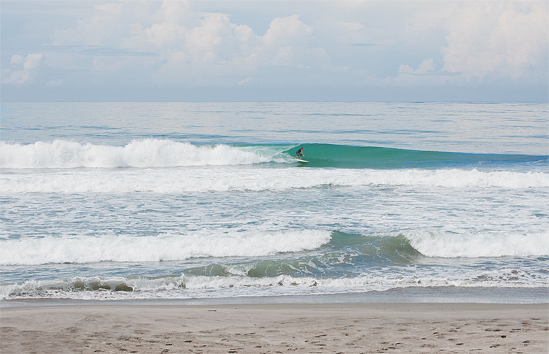 Mandiri surf break