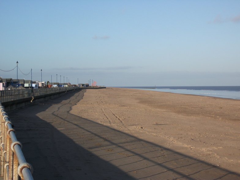 A quiet day in December at Sutton Beach, Sutton-on-Sea