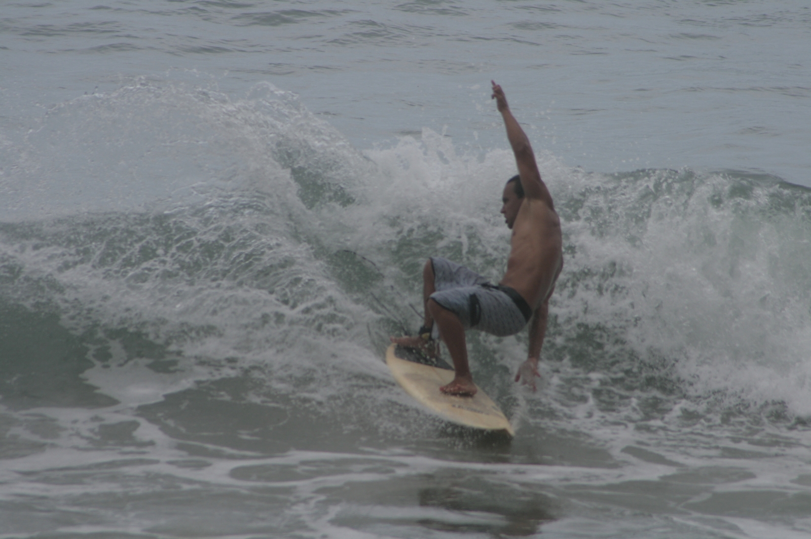 Experiencia PARARÚ - Escuela de Surf - Memo, Todasana