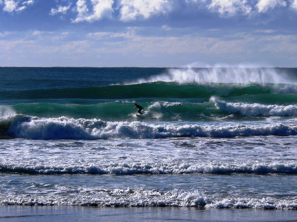 Rare day at the wall, Moruya Breakwater
