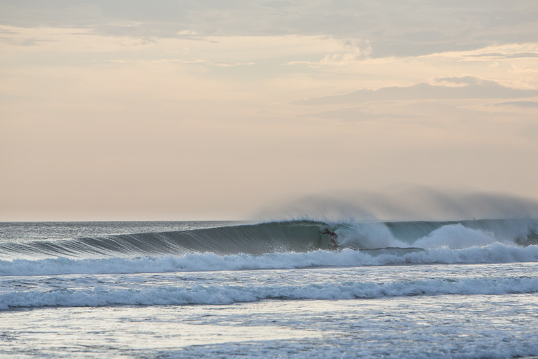 Los Cocos surf break