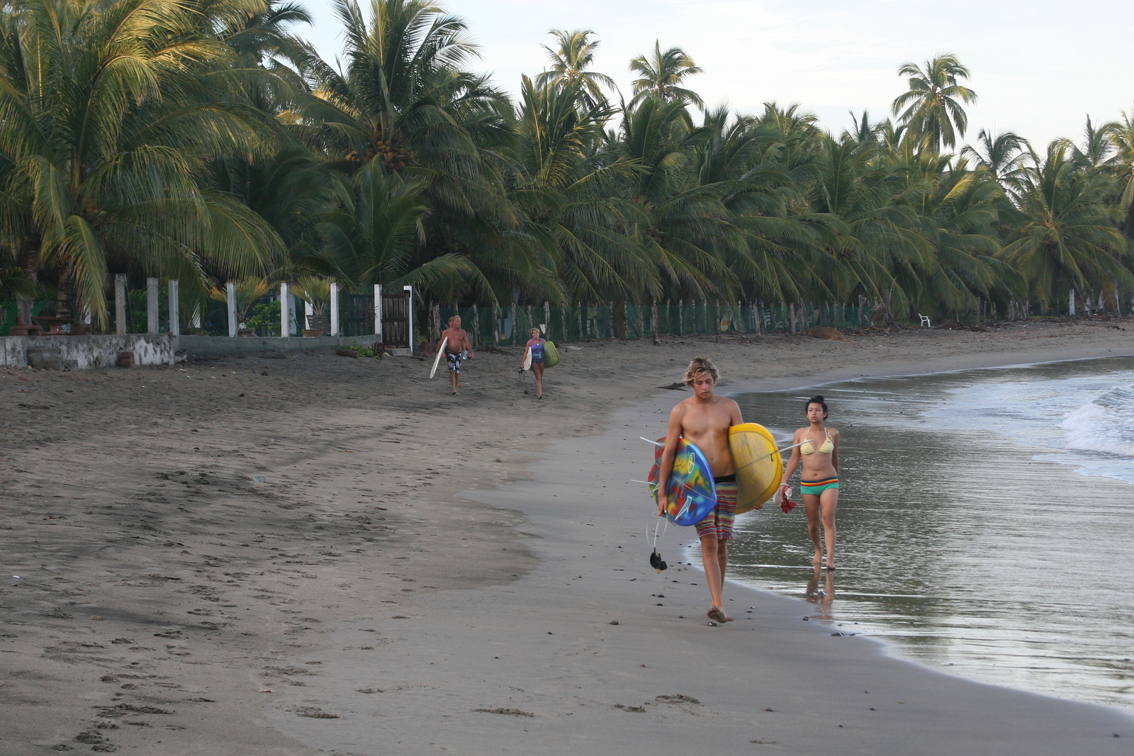 Early morning walk in paradise., La Saladita