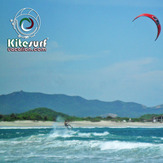 kiteboarding y surfing Salina Cruz, Oaxaca, www.kitesurfvacation.com