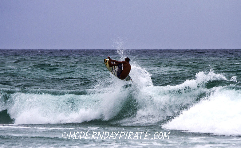 Isaac Waves, Lake Worth Pier