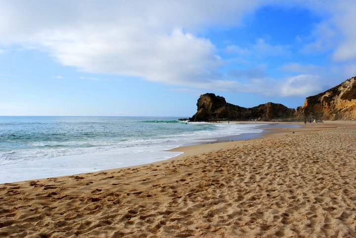 Praia Paredes surf break