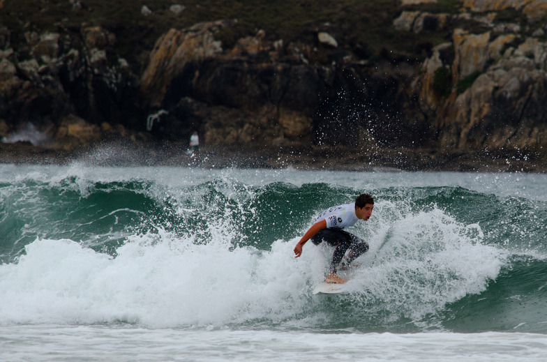 Surfista en Sabón, Playa de Sabon