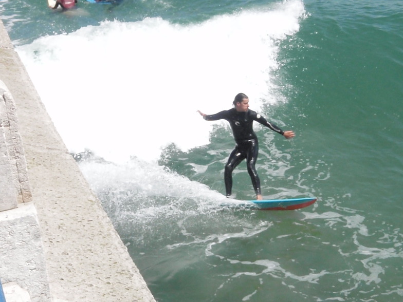 Surfeando en El Muro - Santander, El Sardinero - Primera