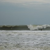 Uncrowded swell, Prachuap Khiri Khan
