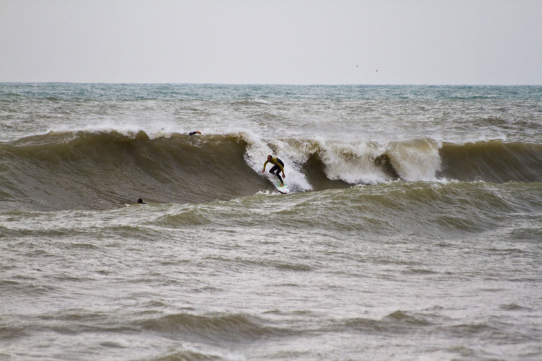 Porto-di Santa Marinella (Porticciolo) surf break