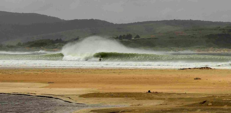 Porpoise Bay surf break